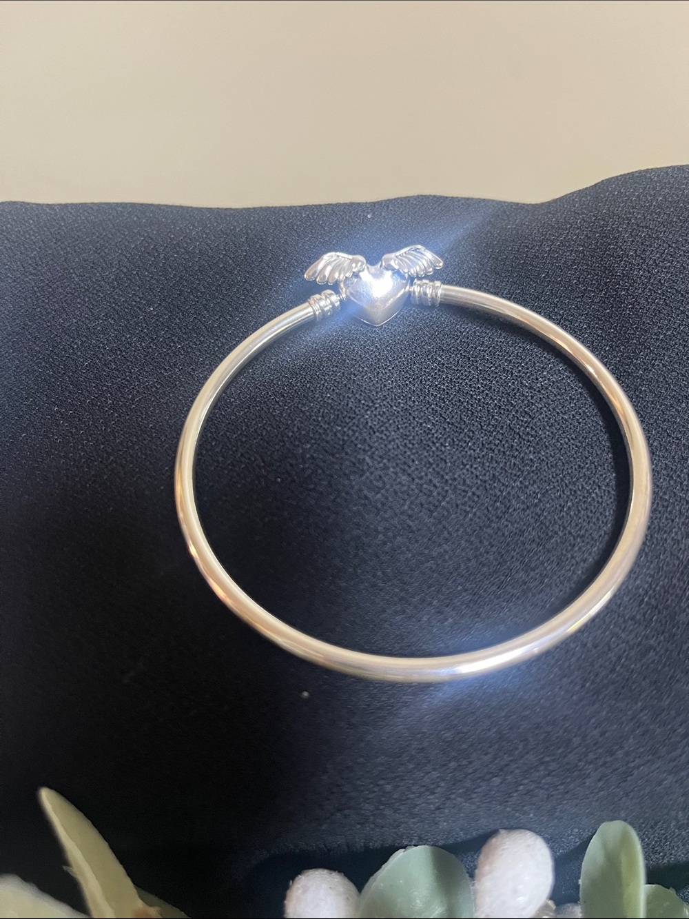 Pandora Authentic 925 Sterling Silver Moments Winged Heart Bangle Bracelet